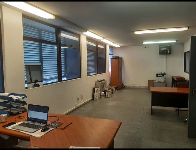 1,140M² WAREHOUSE TO LET IN WESTMEAD